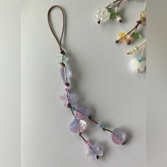 •Handmade by me• Beaded Beach Phone Charms/ Keychain - Picture 1 of 3